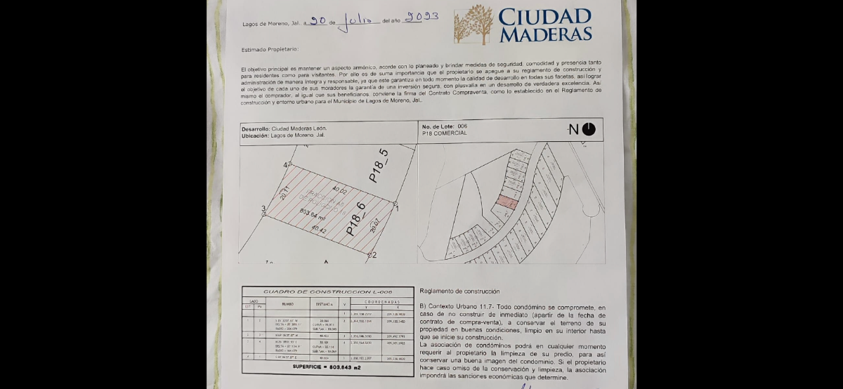 5 de 20: Deslinde del lote comercial