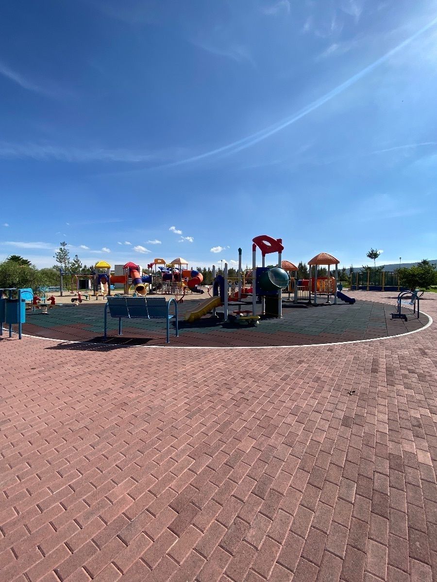 Área de juegos infantiles