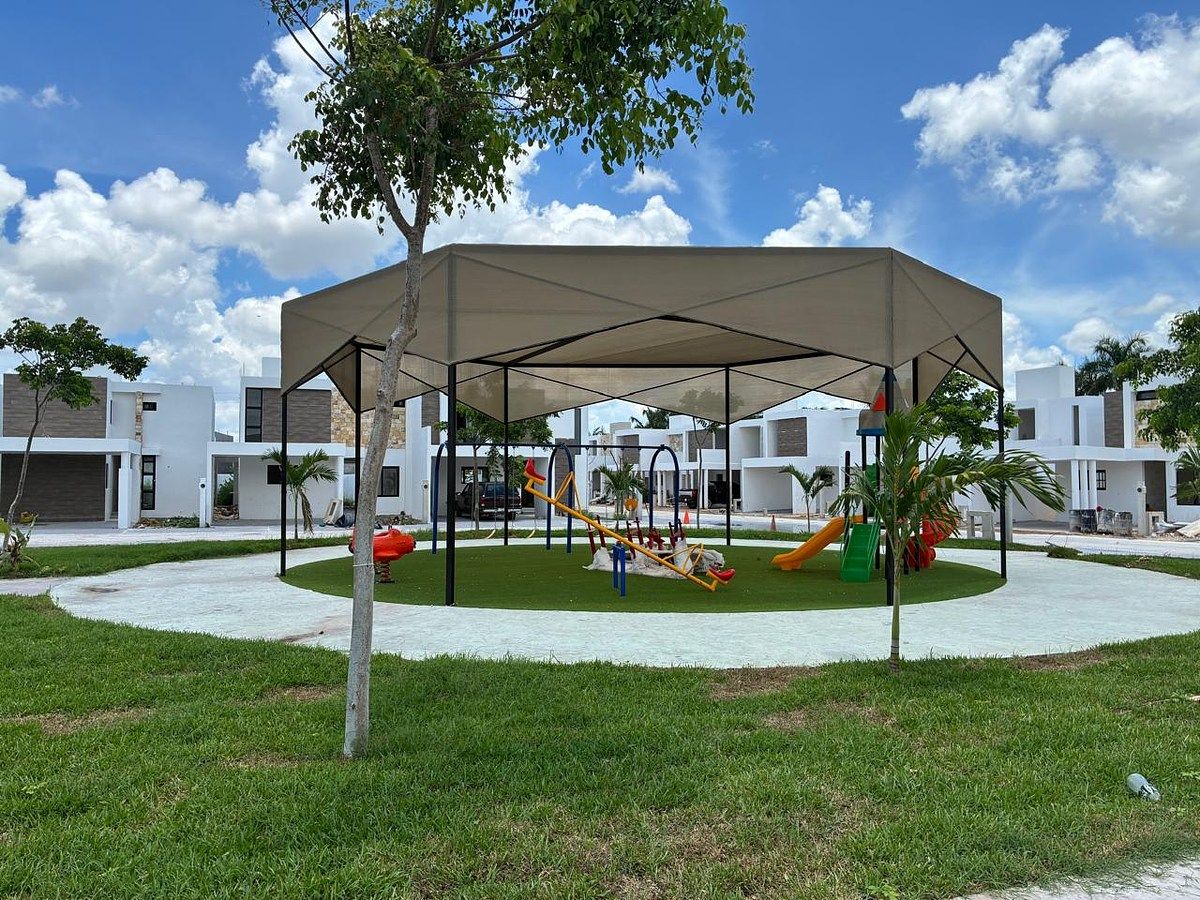 CASA À VENDA EM TEMOZON NORTE, COMODIDADES EM PRIVADO, MERIDA, foto 1 de 19