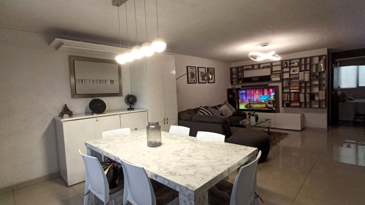 2 de 23: Estancia
Comedor y sala