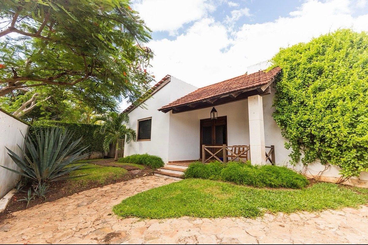 EN VENTA - CASA EN LOMAS DEL CASTILLO, foto 1 de 14