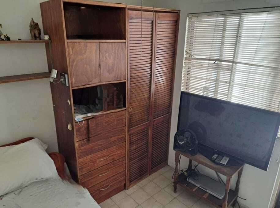 19 de 20: cuarto de servicio con baño completo