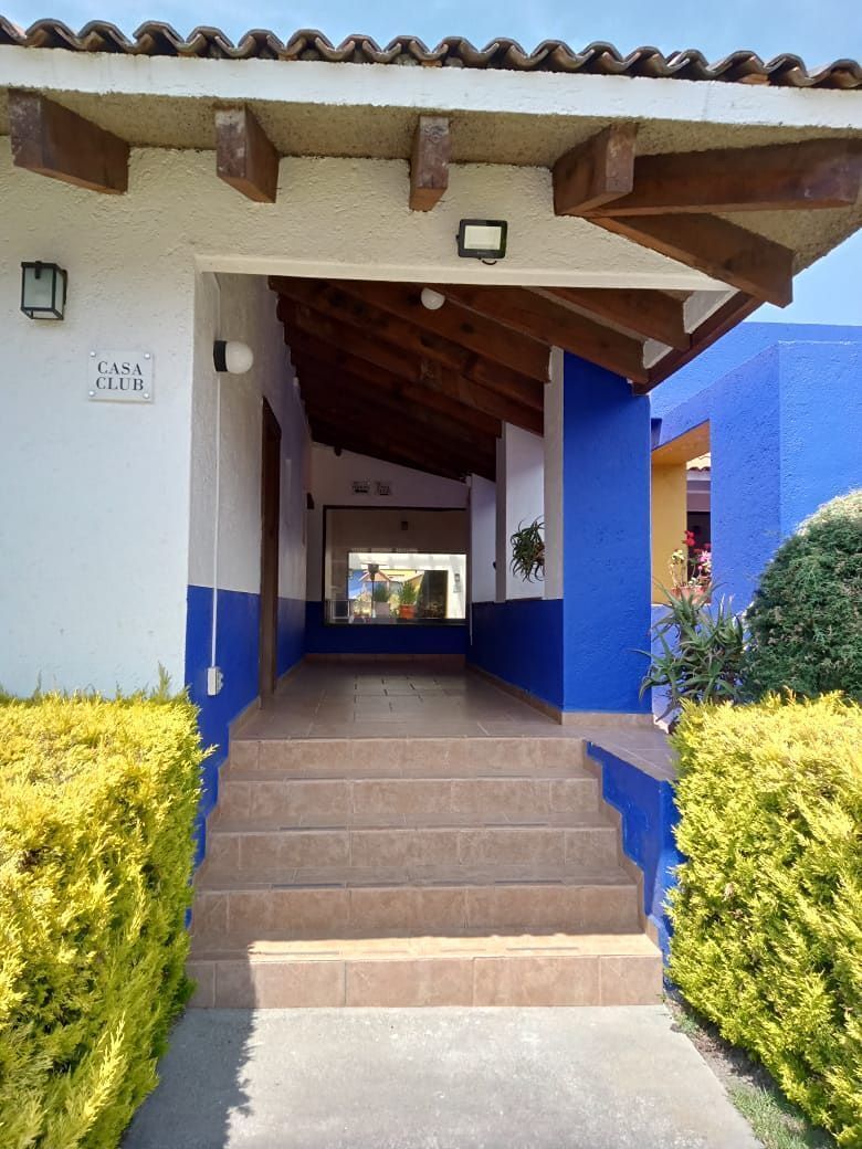 18 of 21: Acceso a casa club