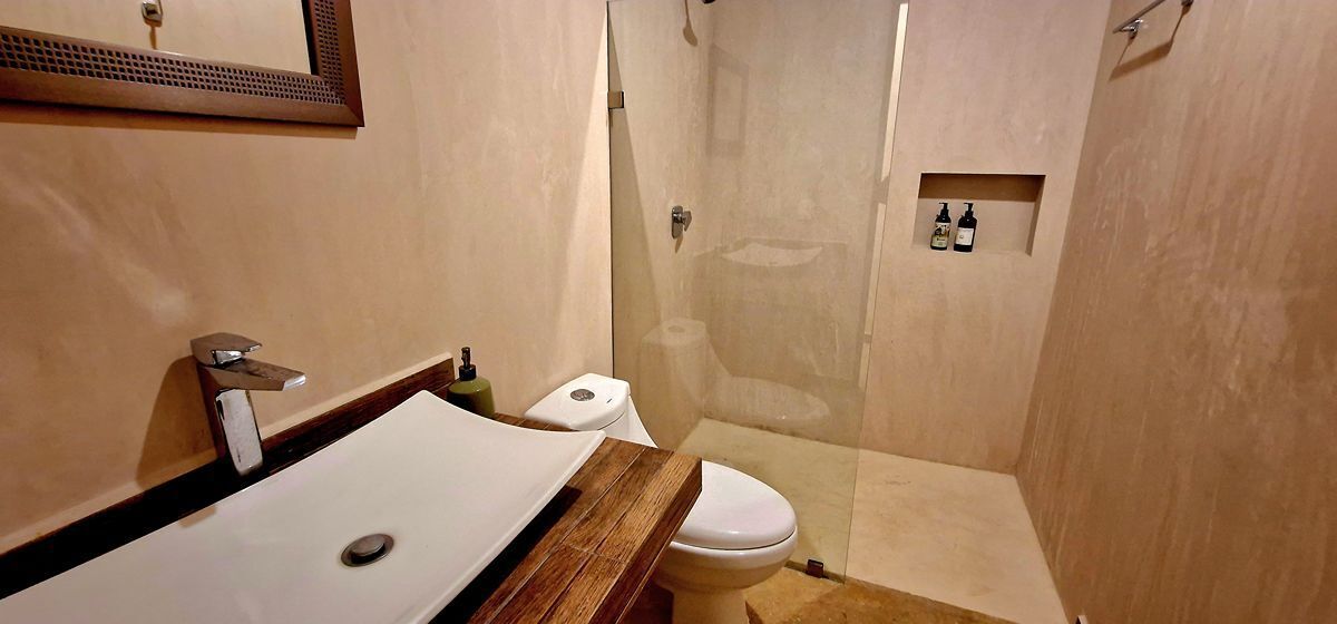 5 de 16: Baño completo, 2 baños en total en el depa