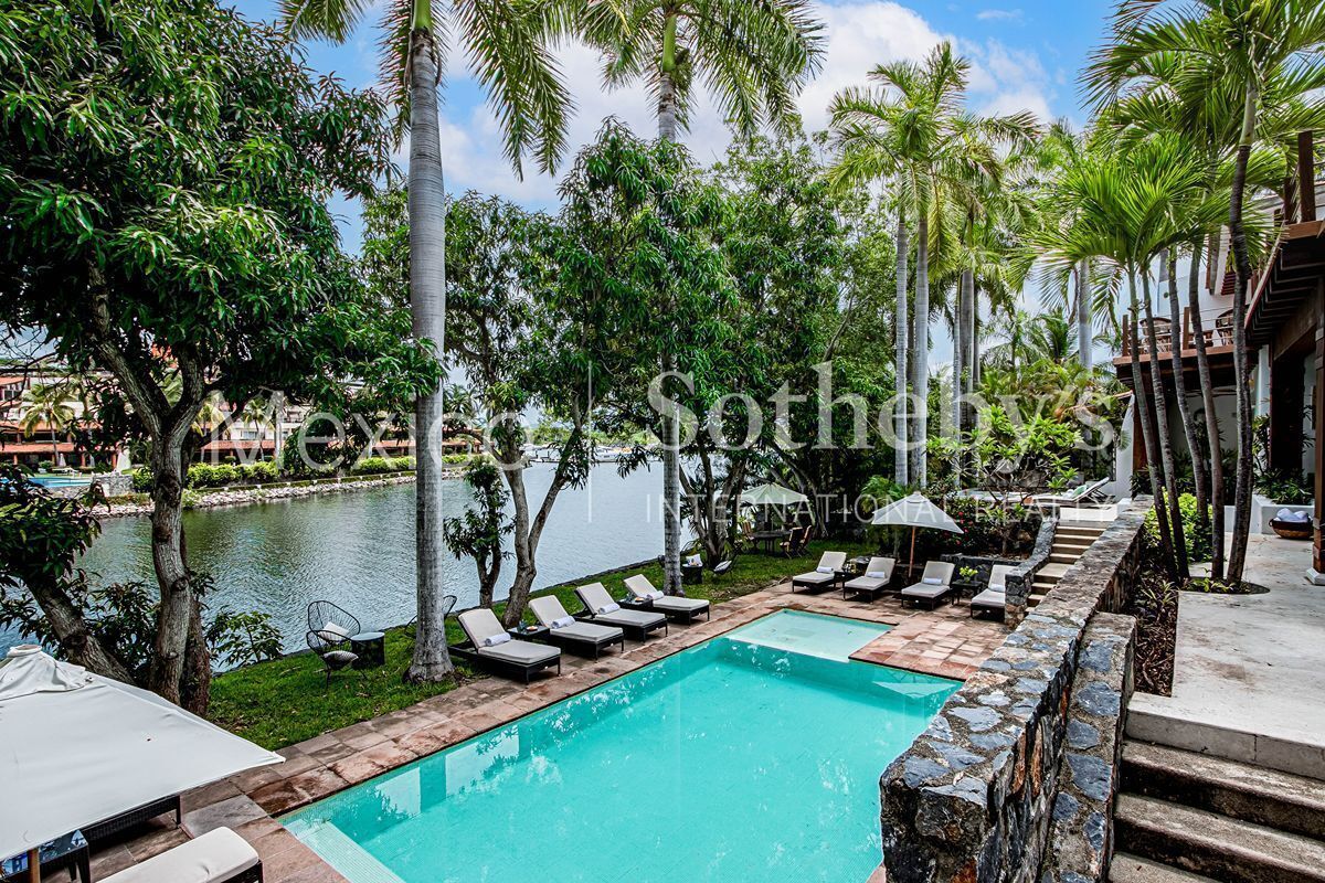 Villa en Venta en Ixtapa Zihuatanejo, Villa Coral 2 - foto 2