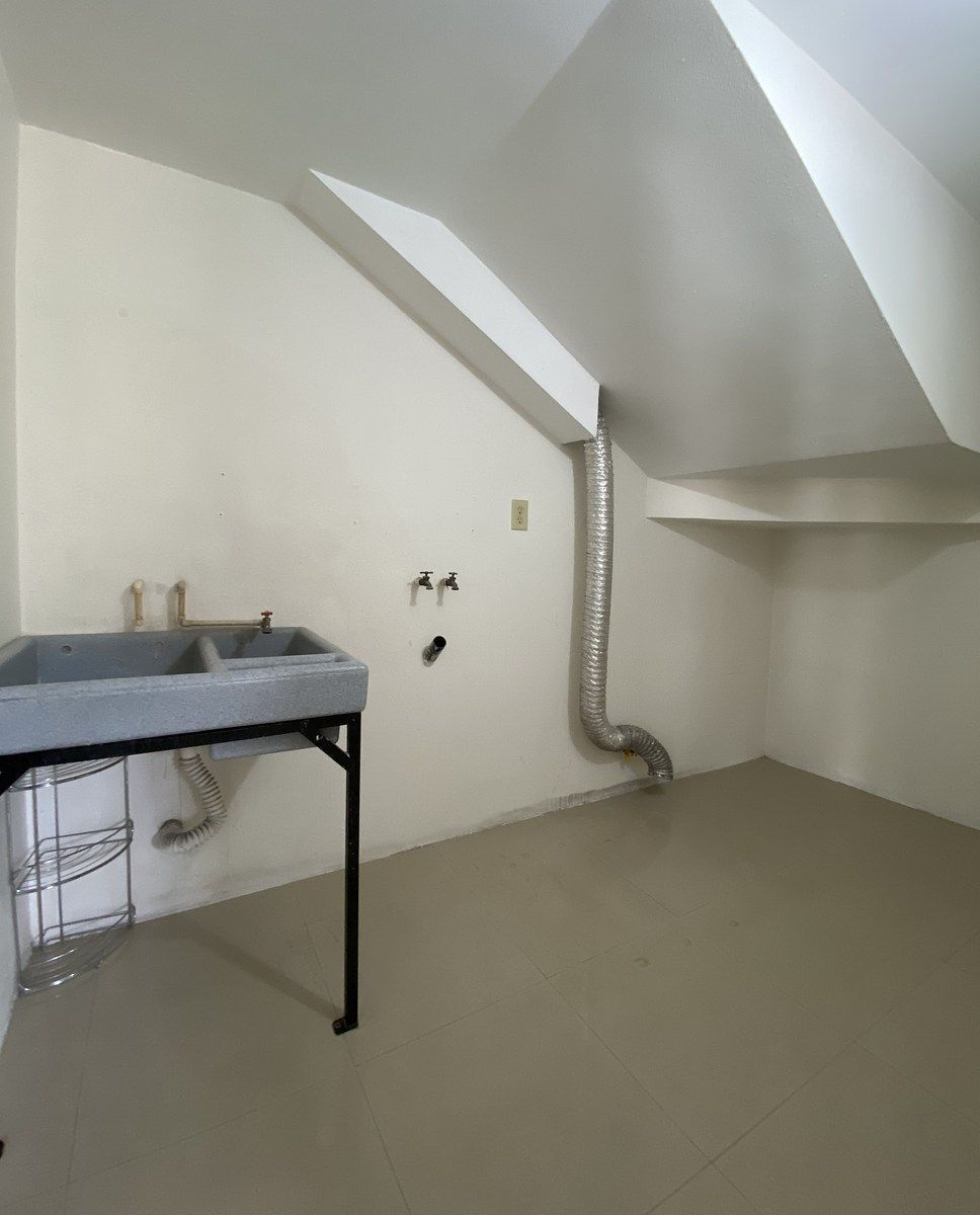 10 de 28: cuarto de lavar