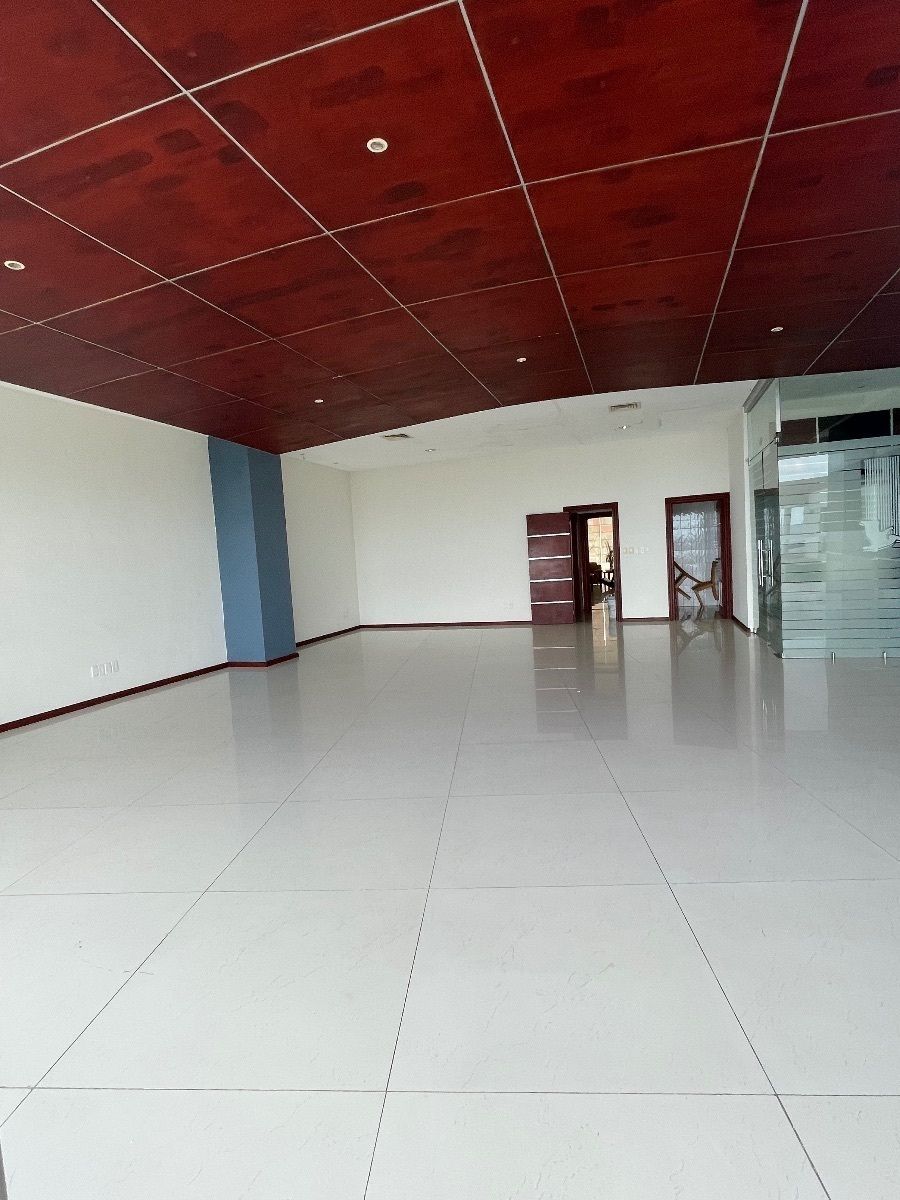 16 de 18: Salón de usos múltiples