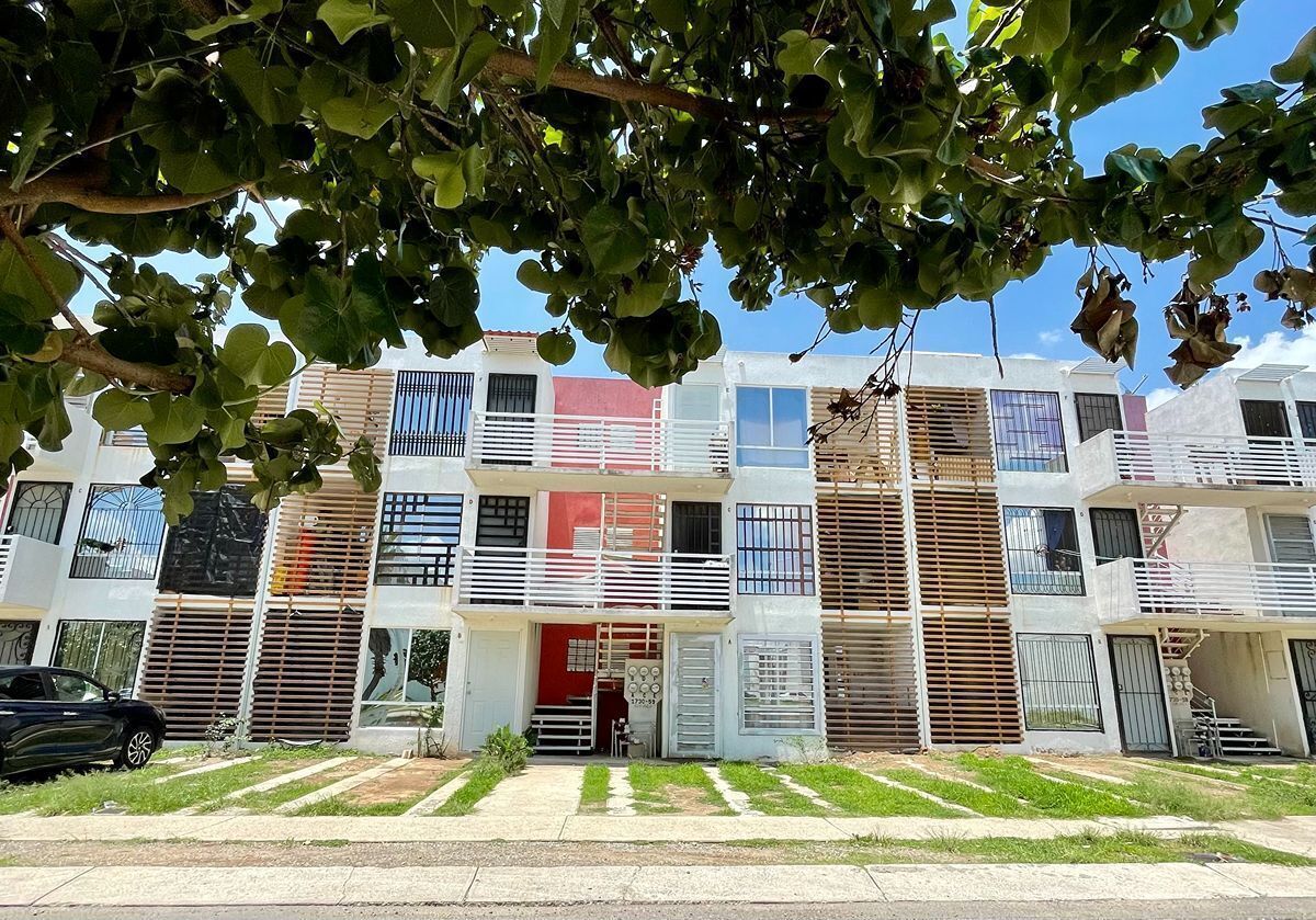 1 of 14: Vista exterior