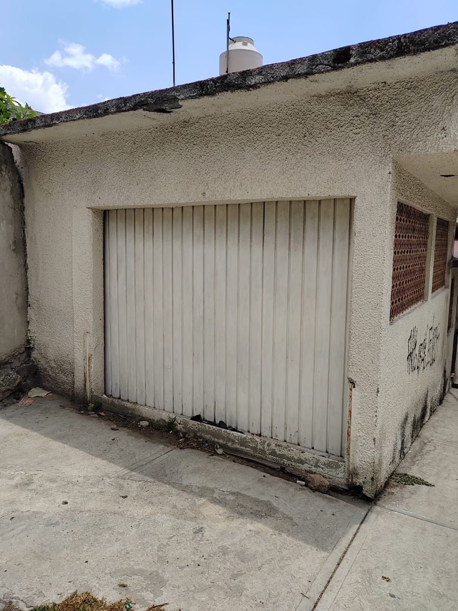 11 de 15: Entrada vehicular.