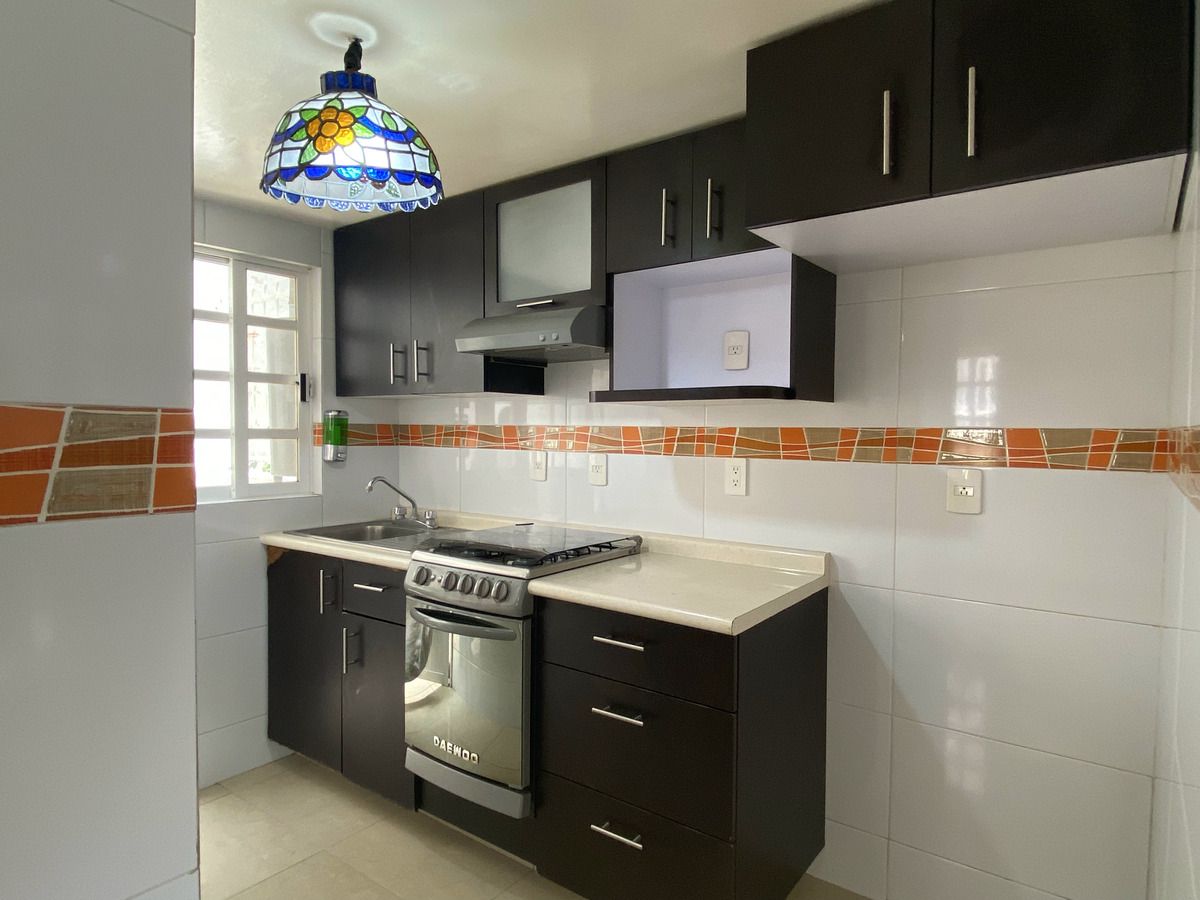 7 de 18: Cocina B