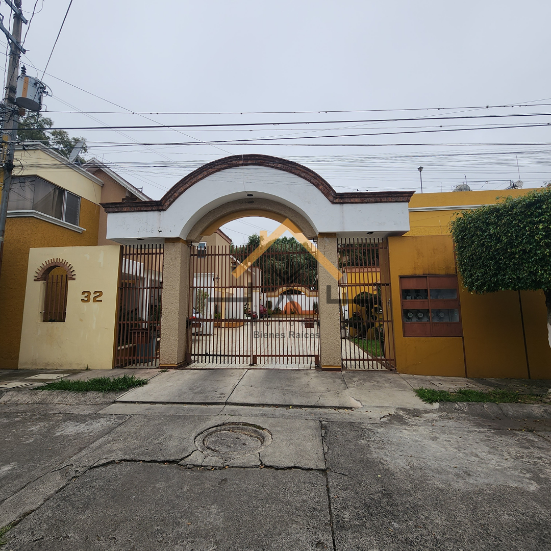 2 de 18: FRACCIONAMIENTO PRIVADO DE POCAS CASAS