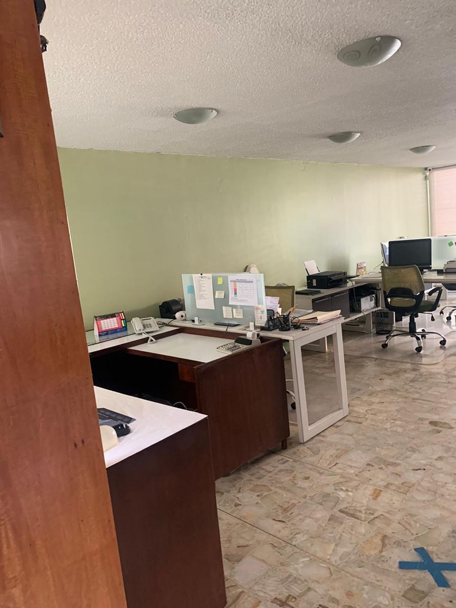 30 of 38: Área abierta