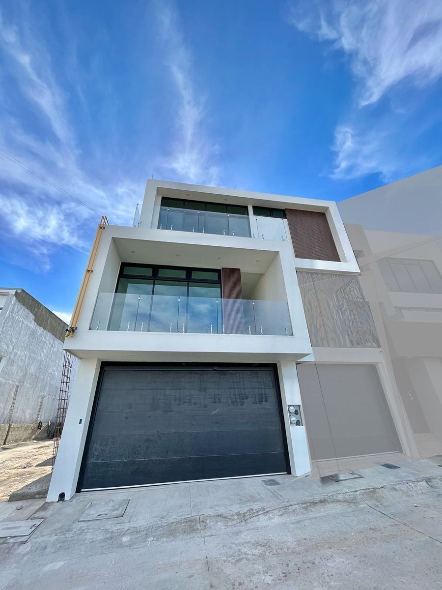 Casa a estrenar en Monte Bello - Zona Dorada