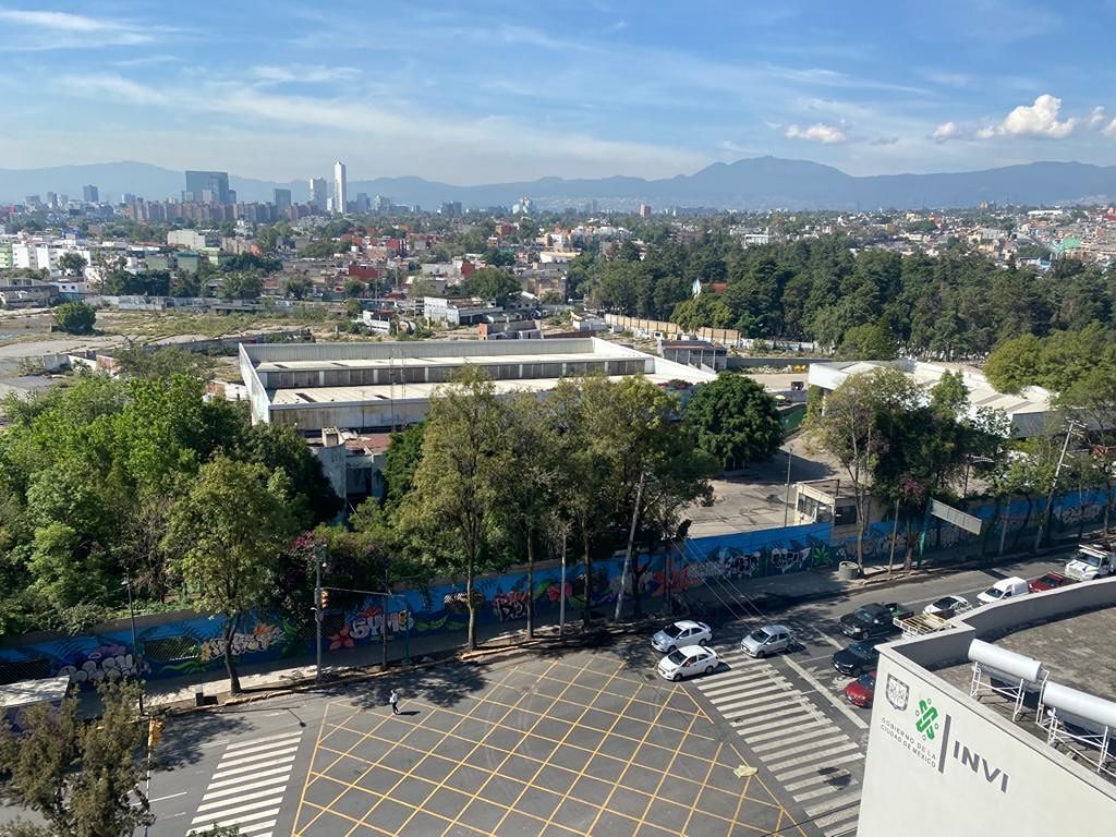 18 de 31: Vista a la futura plaza comercial frente al depa