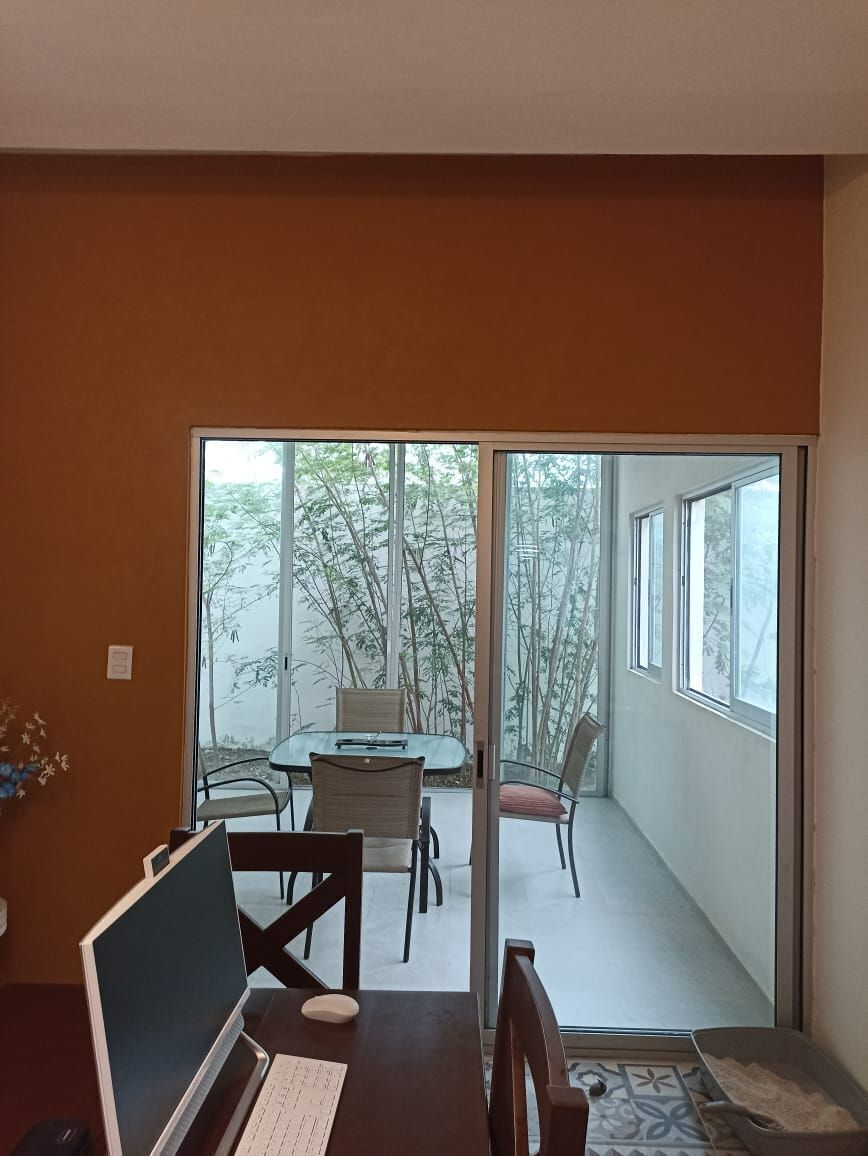 10 of 25: Estudio