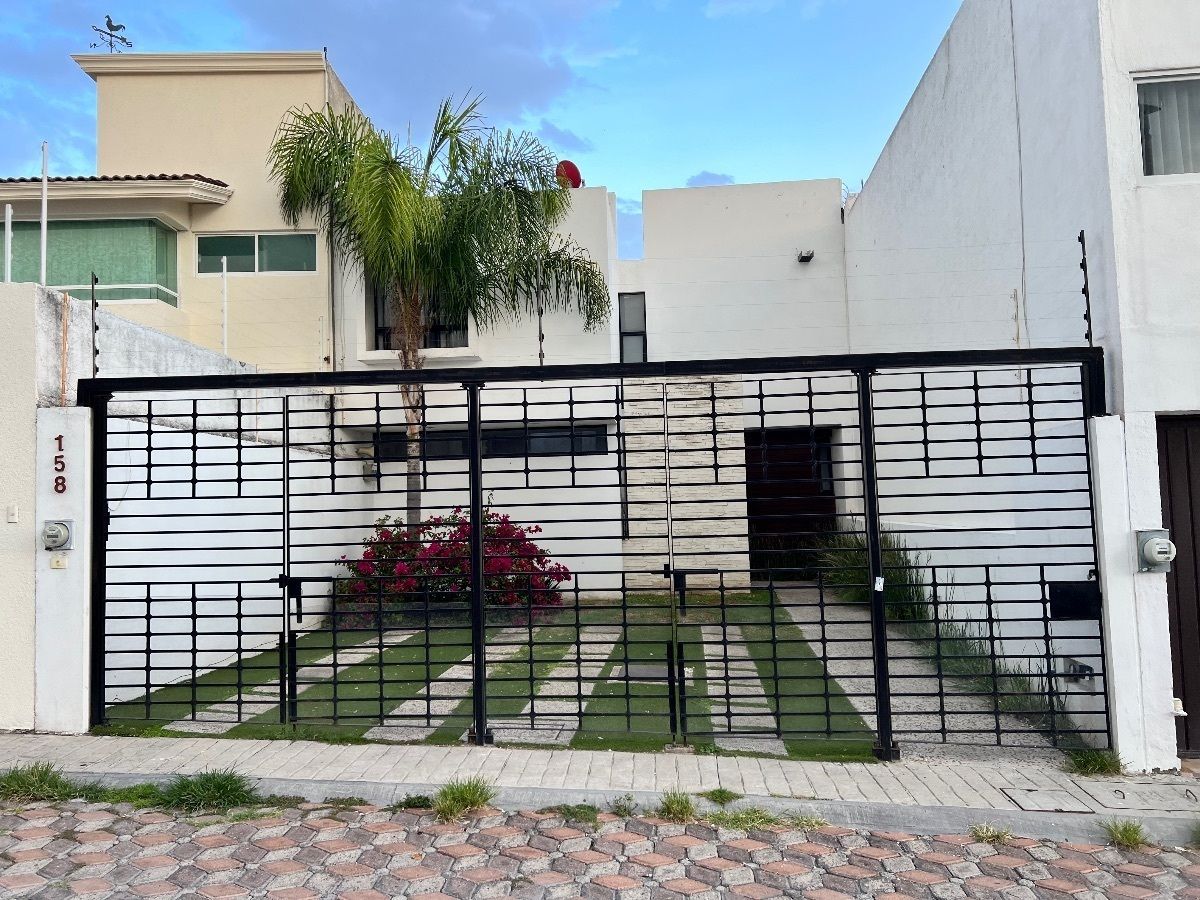 Casa para Alugar Milenio III Queretaro Central jardim, foto 1 de 21