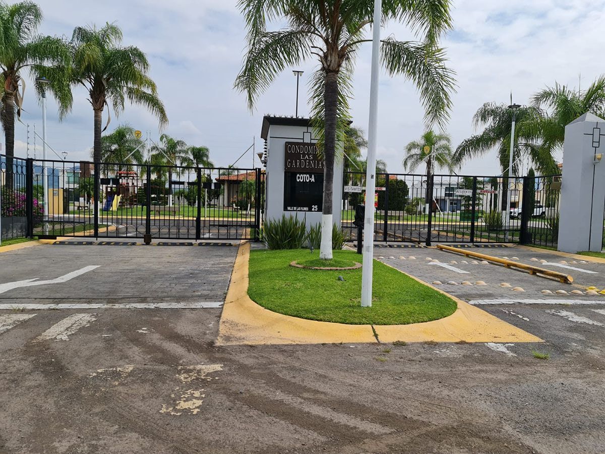 Terreno en Venta en Fraccionamiento Valle de las Flores en Tlajomulco de Zuñiga