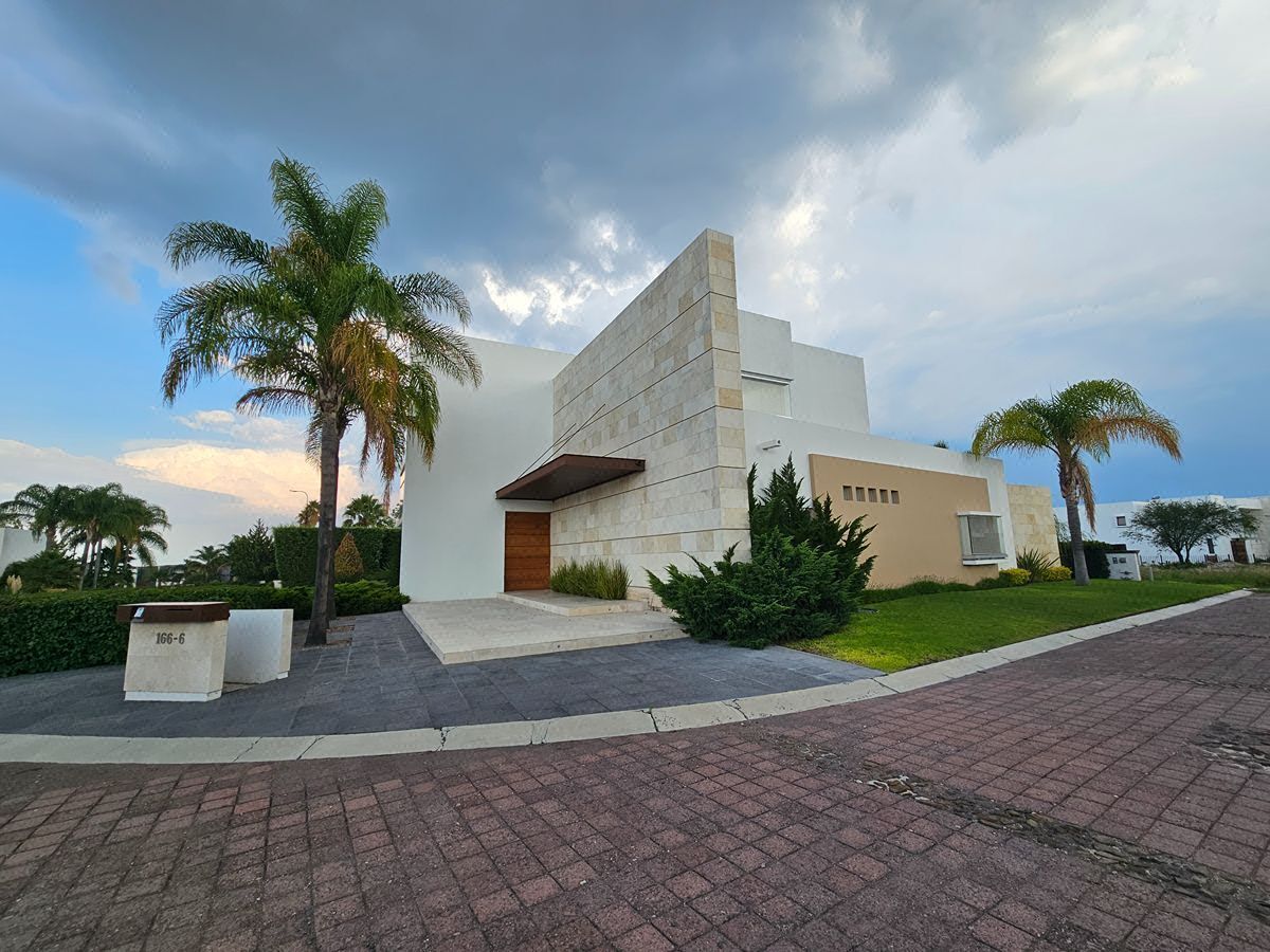 Casa en venta y renta amueblada | recámara en PB
