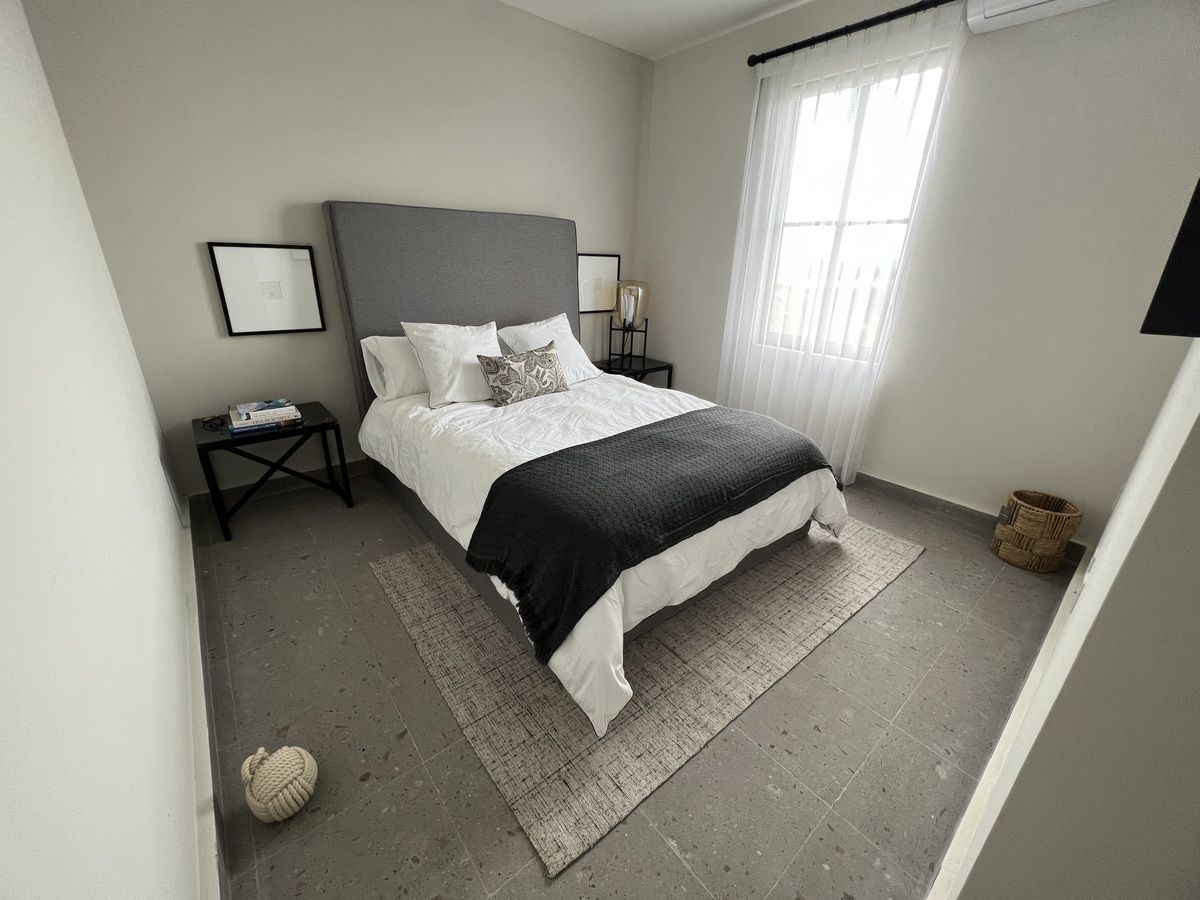 15 de 23: Recámara 2 con clóset tamaño regular y aire acondic