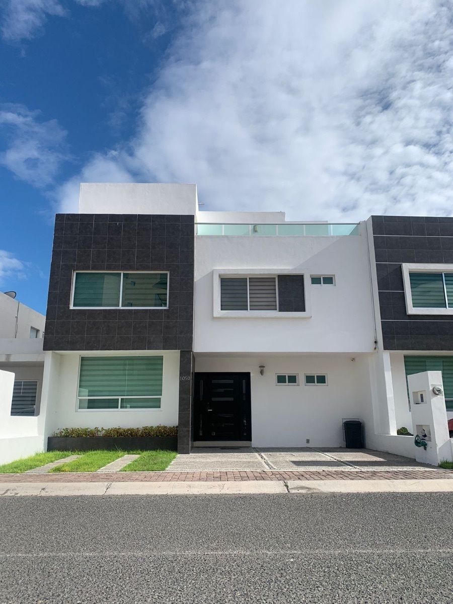 Casa para alugar em Juriquilla com 4 quartos e Roofgarden, foto 1 de 15