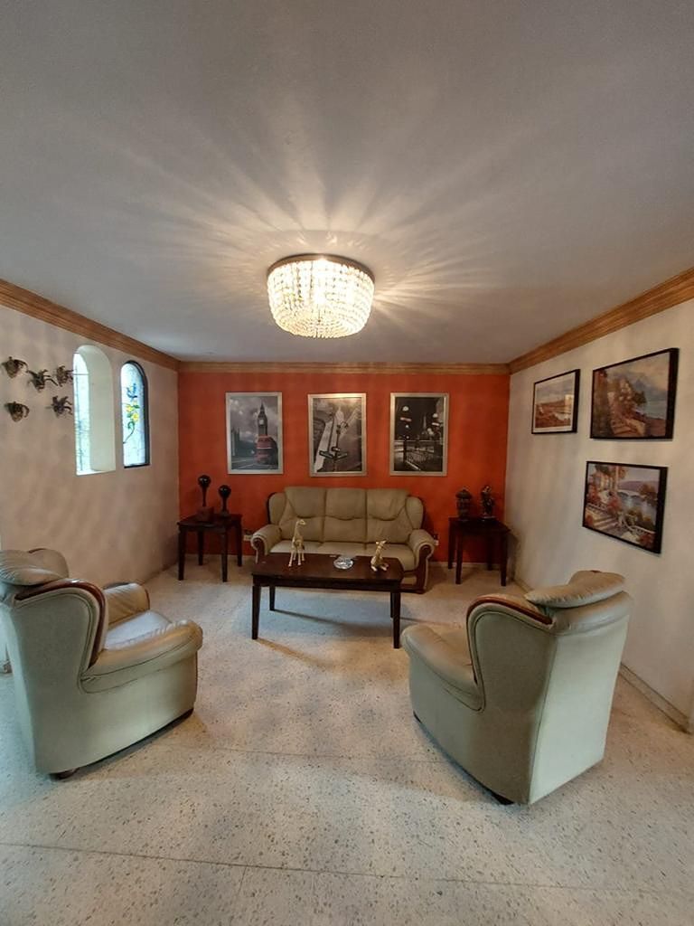 4 de 35: Sala