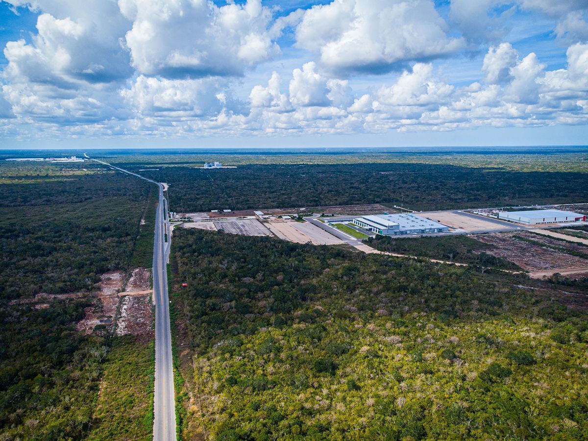 12 de 13: CARRETERA Y ACCESO