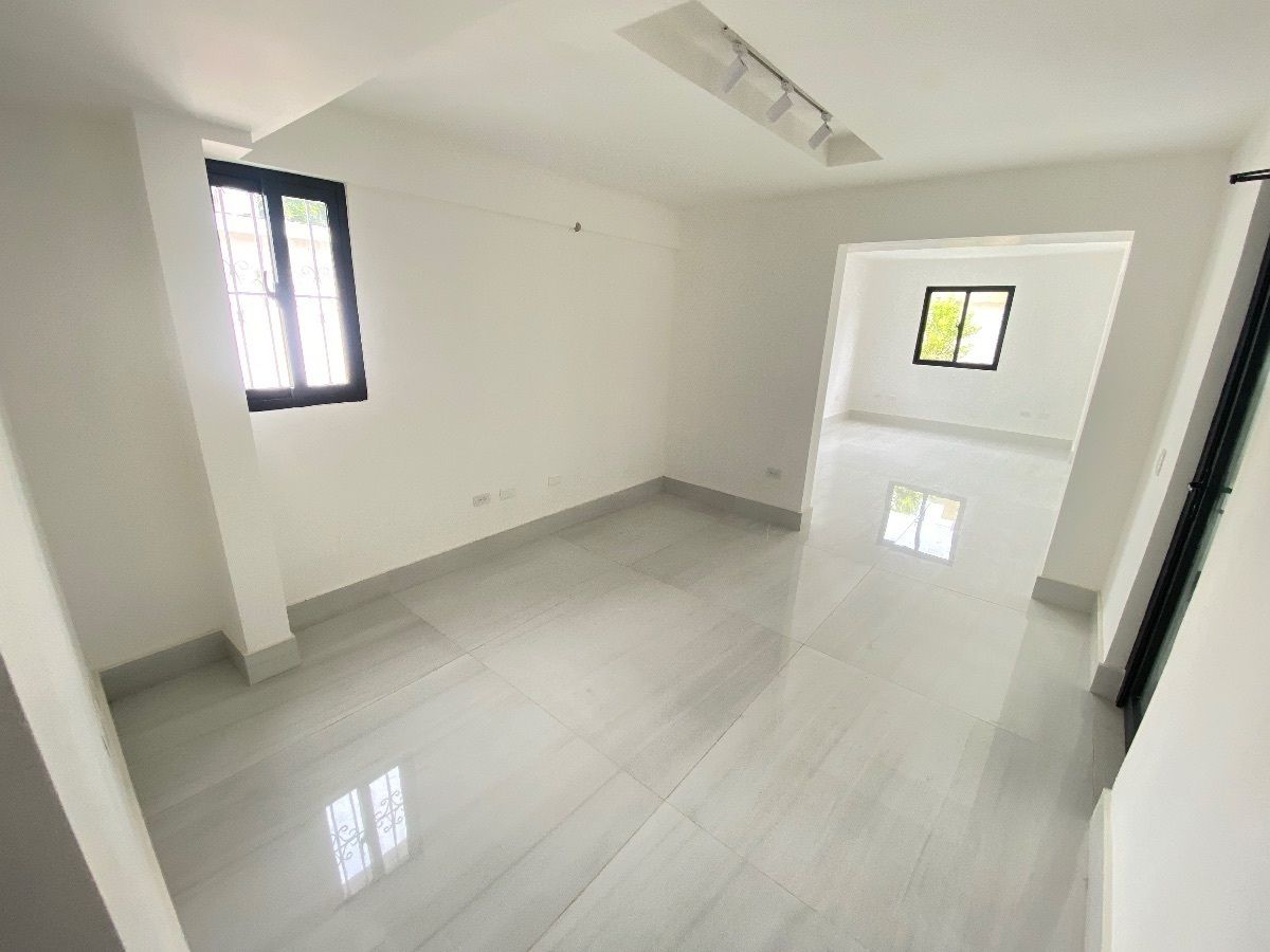 Local Comercial en Rosmil, Santo Domingo Centro (Distrito Nacional), foto 17 de 25
