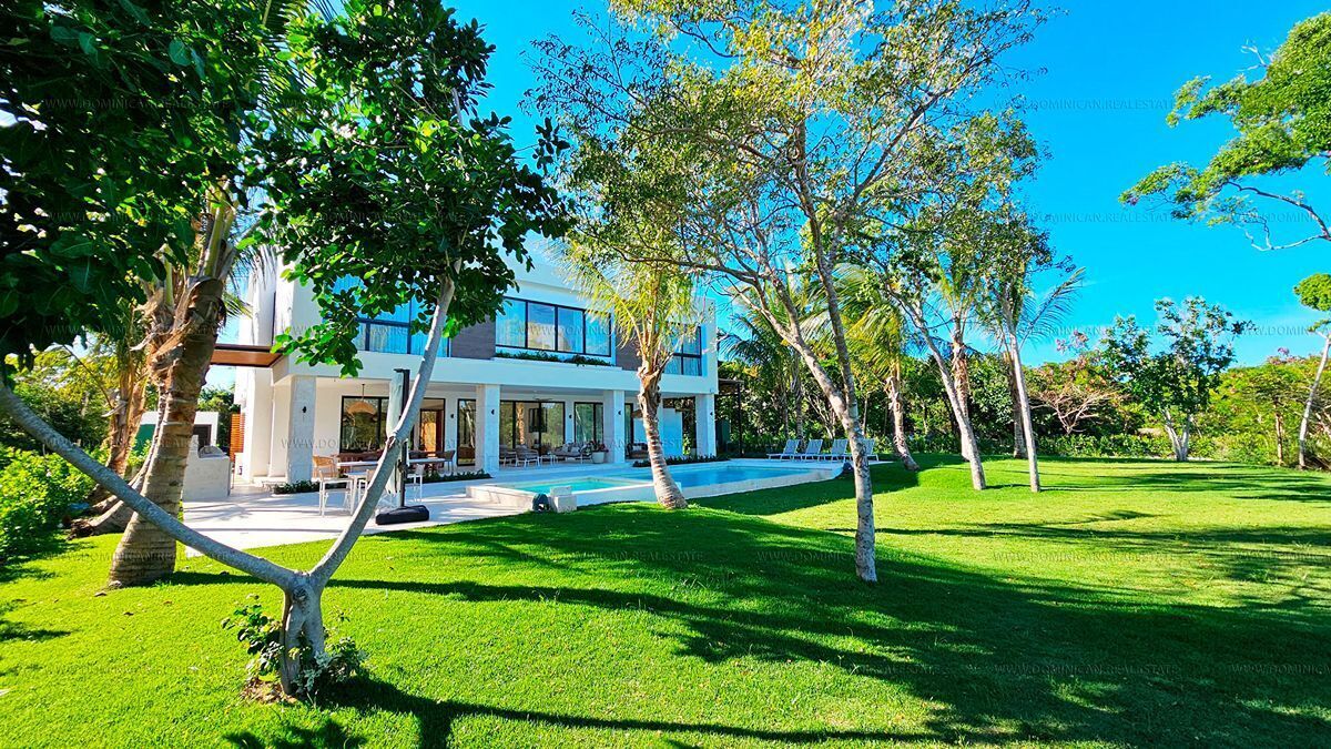 2 de 44: Se Vende Villa con Vista al Golf en Hacienda Punta Cana 2