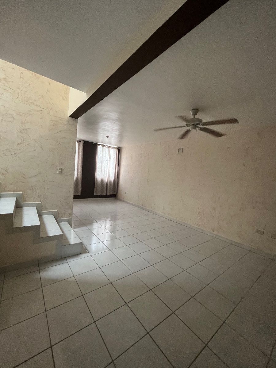4 de 15: Sala-Comedor