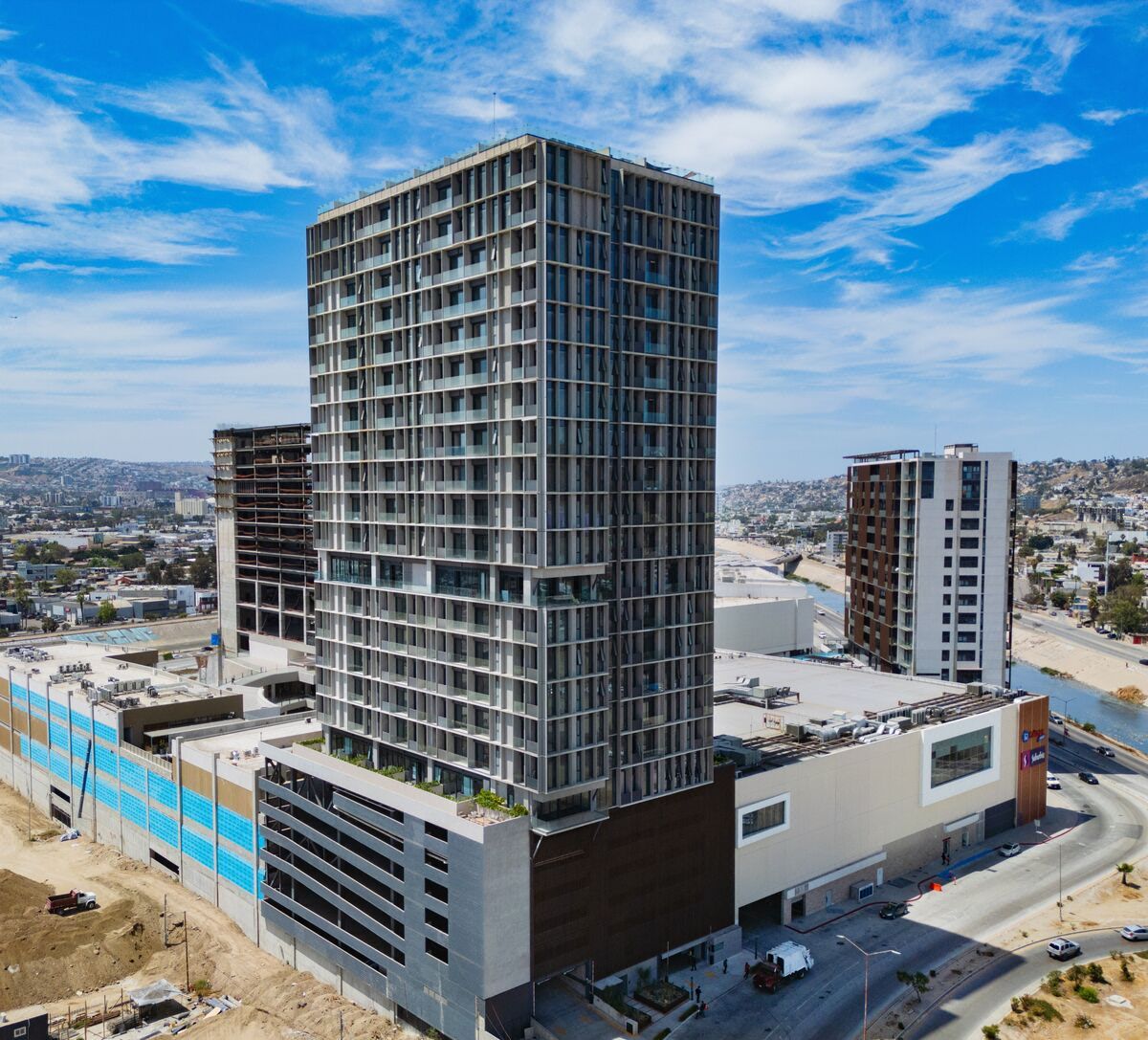Departamentos en preventa , Luca Condos At Peninsula