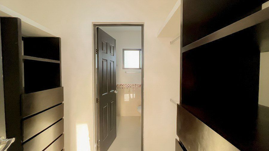 11 de 29: Closet Vestidor Recamara Principal