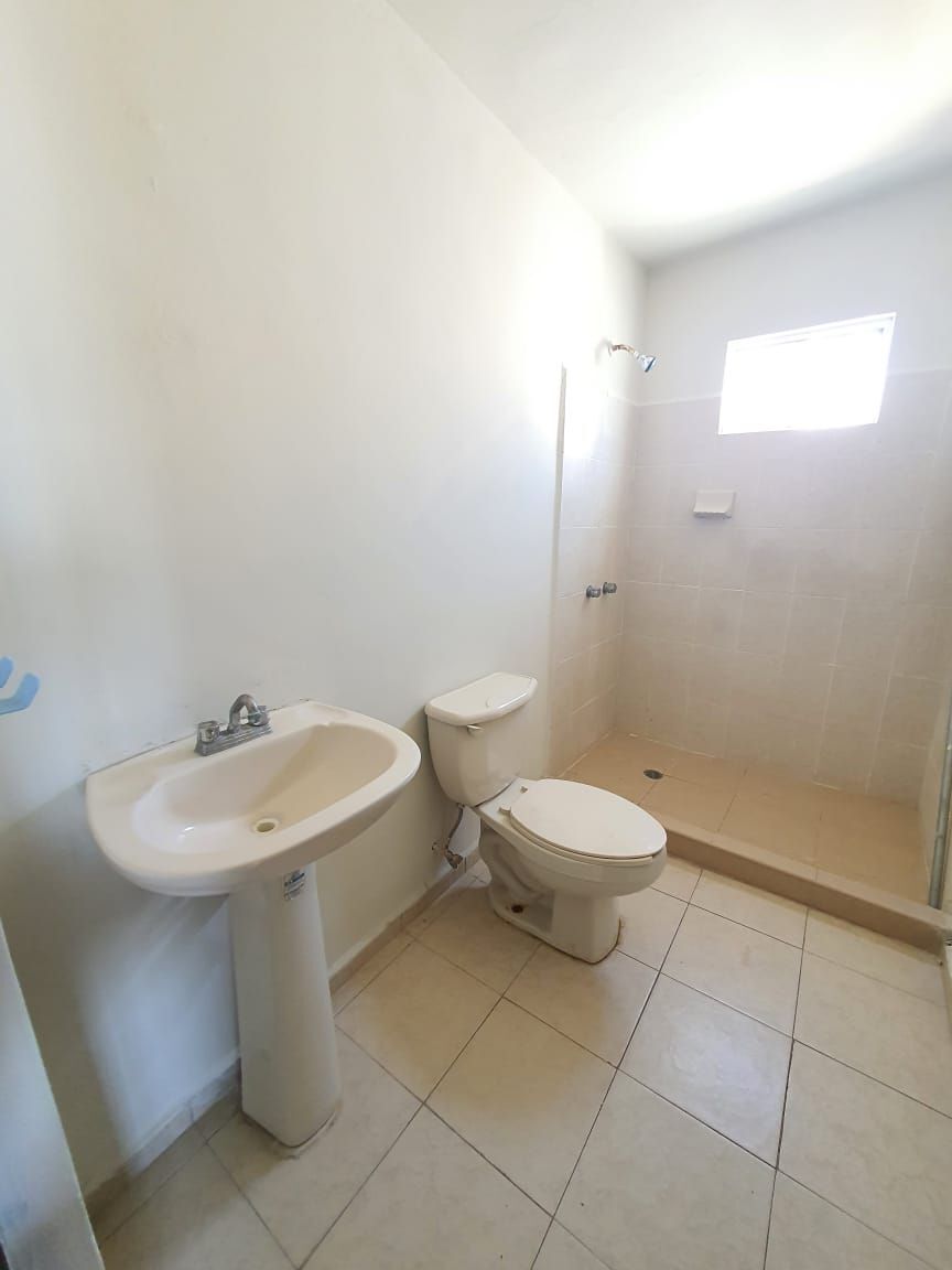 15 de 22: BAÑO COMPLETO PLANTA ALTA