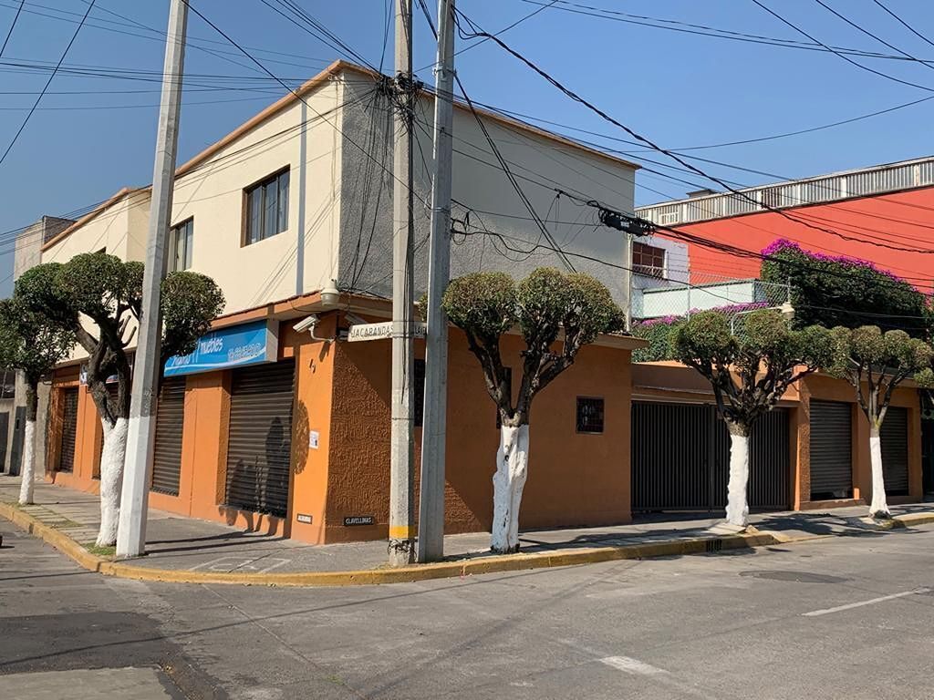 18 de 18: Casa con locales comerciales en Ciudad Jardín Rayo Vende ®