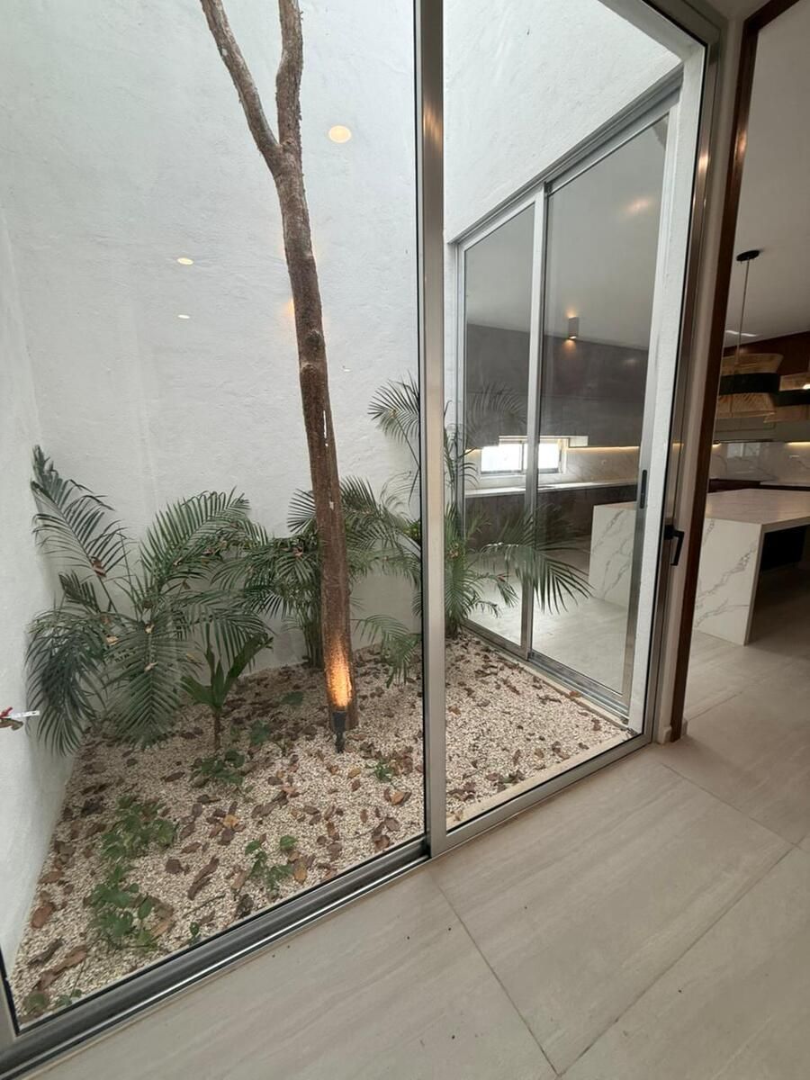 4 de 14: Jardín Interior