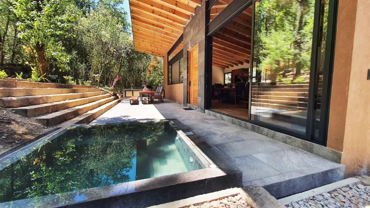 4 of 30: Terraza con jacuzzi y asador