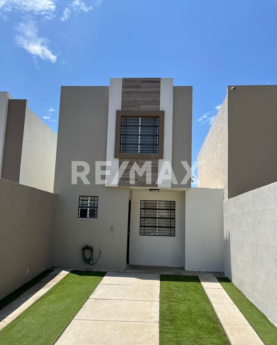 HOUSE FOR SALE, photo 1 of 11