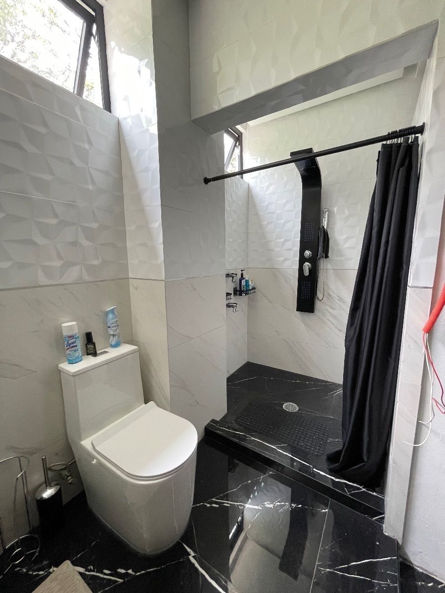 20 de 39: Recámara secundaria 1, Baño