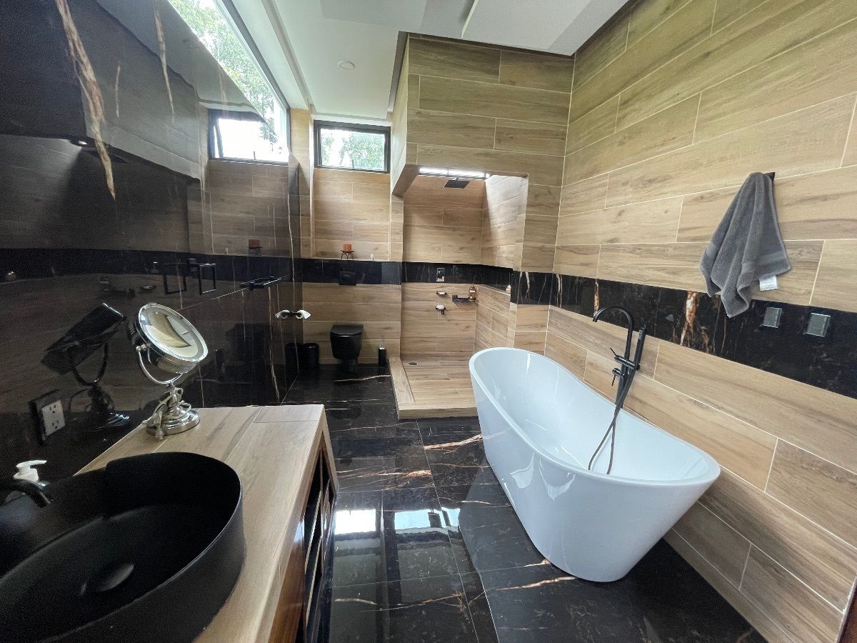 17 de 39: Recámara principal, Baño