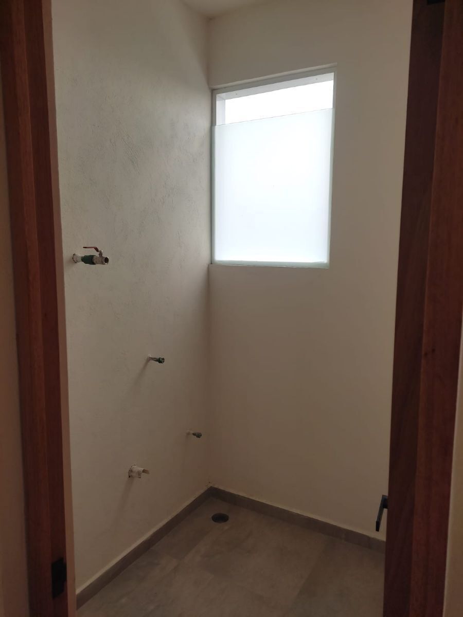 10 de 13: cuarto de lavado