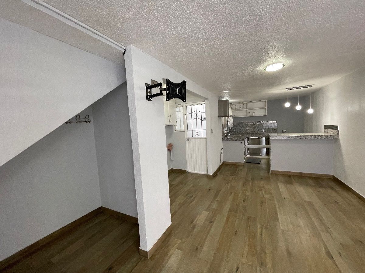 https://assets.easybroker.com/property_images/3969996/65425243/EB-OF9996.jpeg?version=1755031901