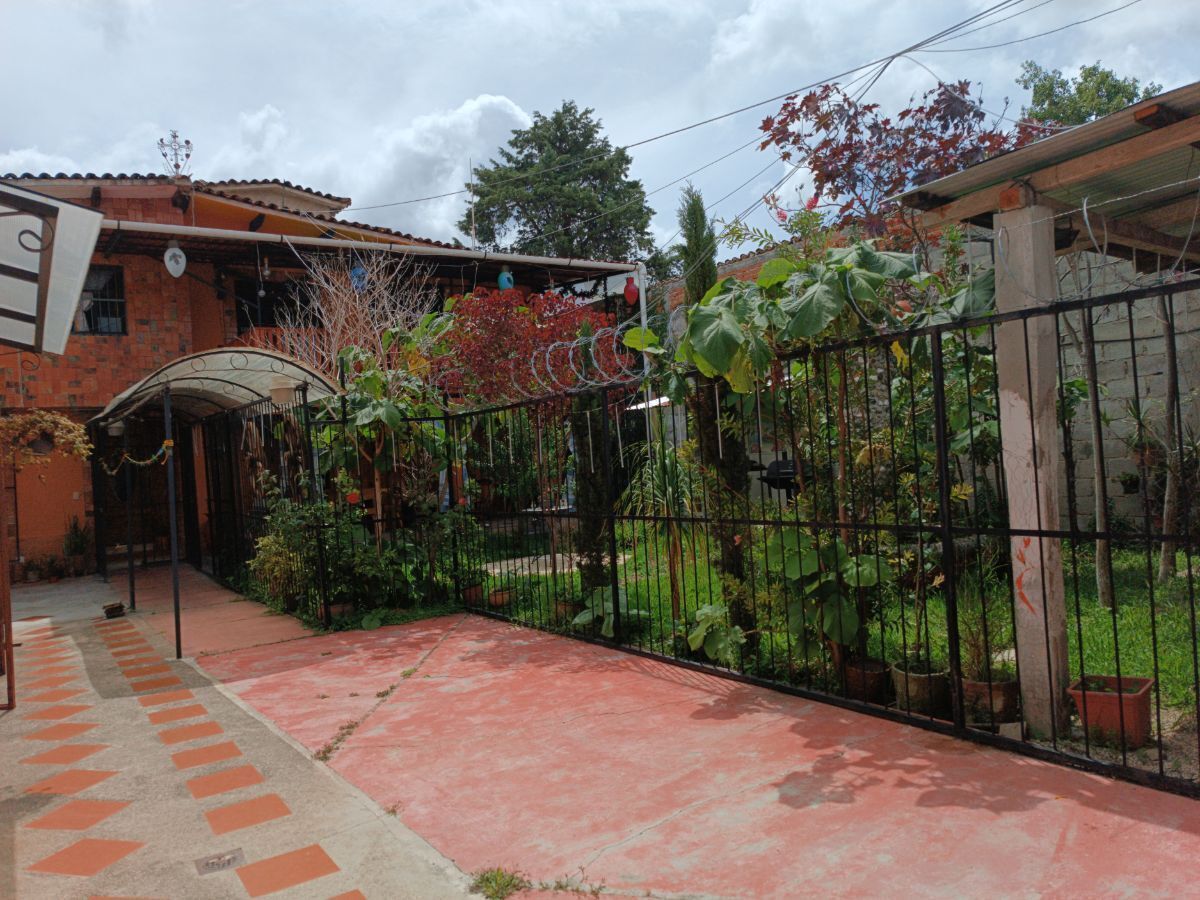House 3 blocks from the Central Park of San Cristóbal - foto 1