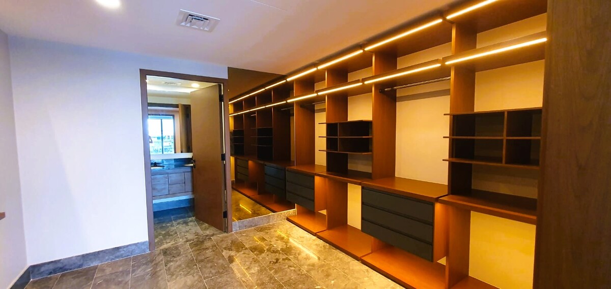 6 de 20: Vestidor en cada recámara