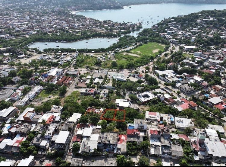 Terreno en fracc. Las salinas con vista ala bahía de Zihuatanejo