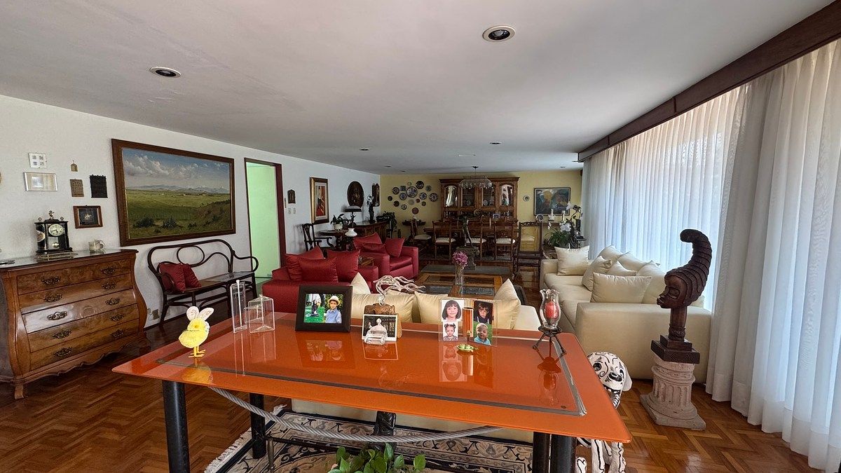 2 of 21: Sala comedor