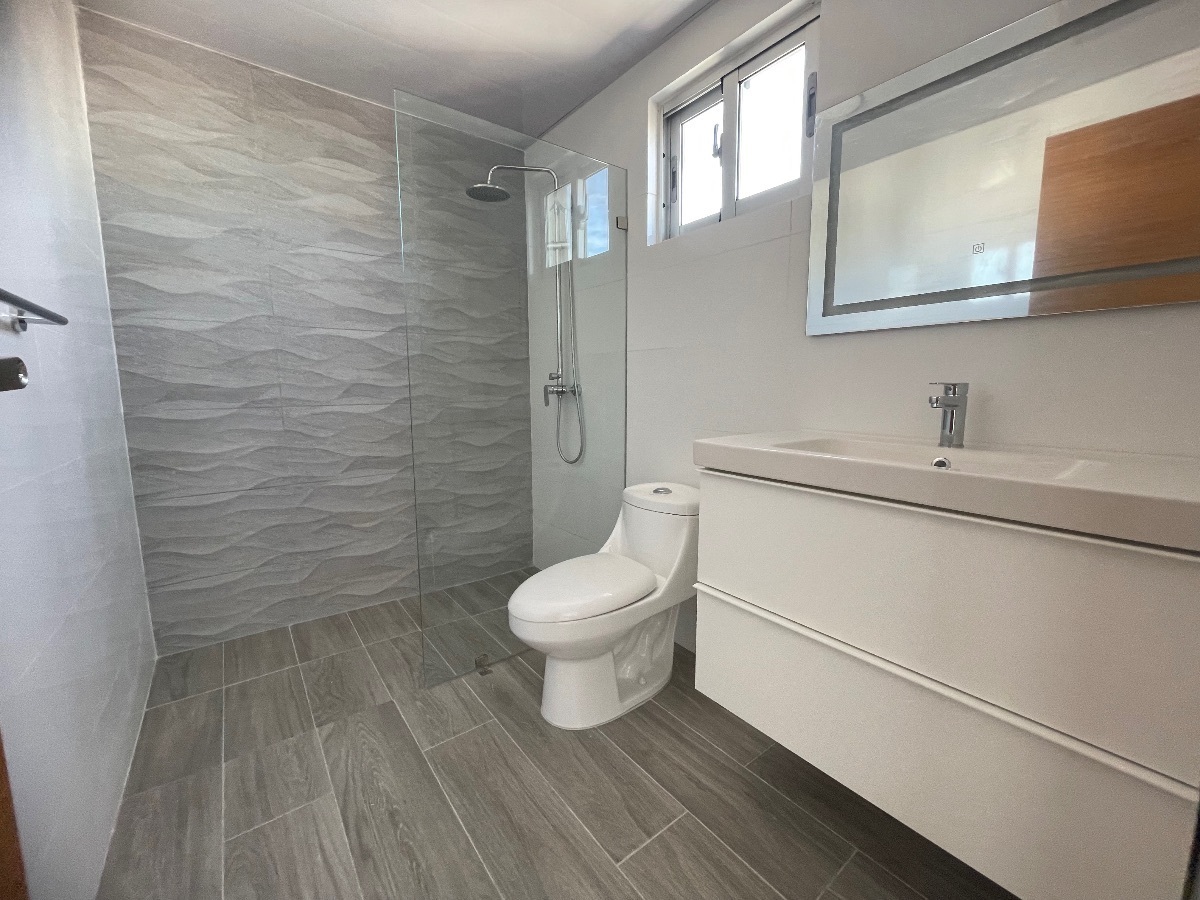 8 de 16: Baño principal