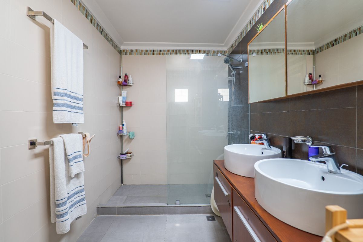 20 de 26: Baño  Habitación Secundaria