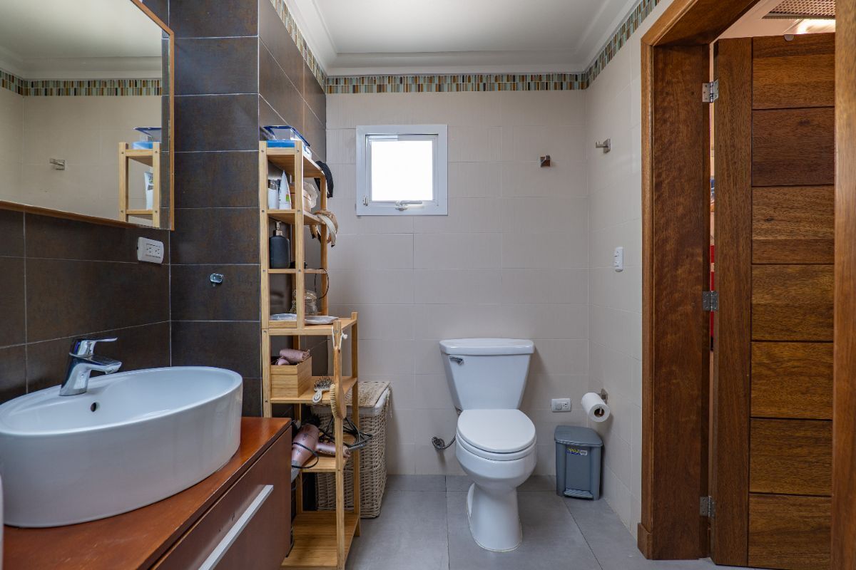 21 de 26: Baño  Habitación Secundaria