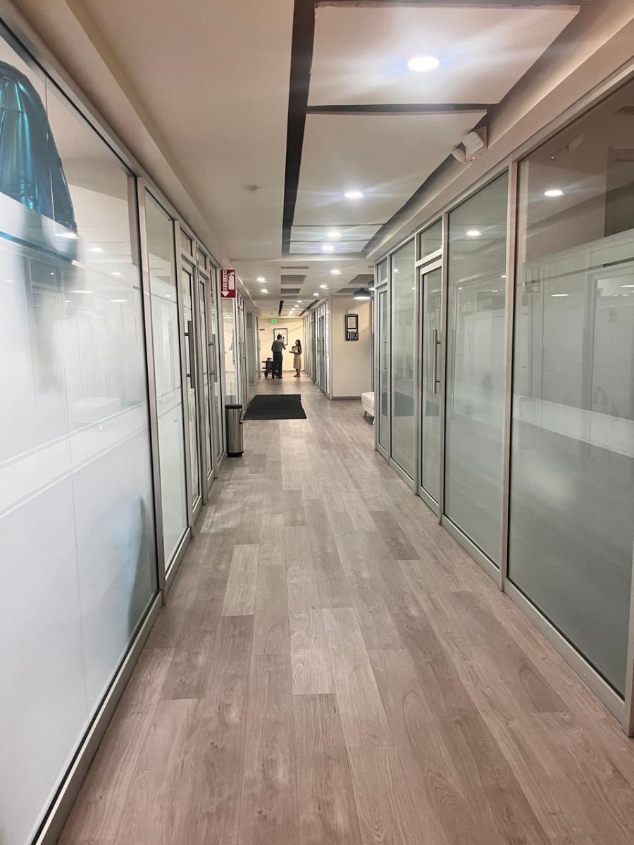 1 de 17: Fachada Oficinas