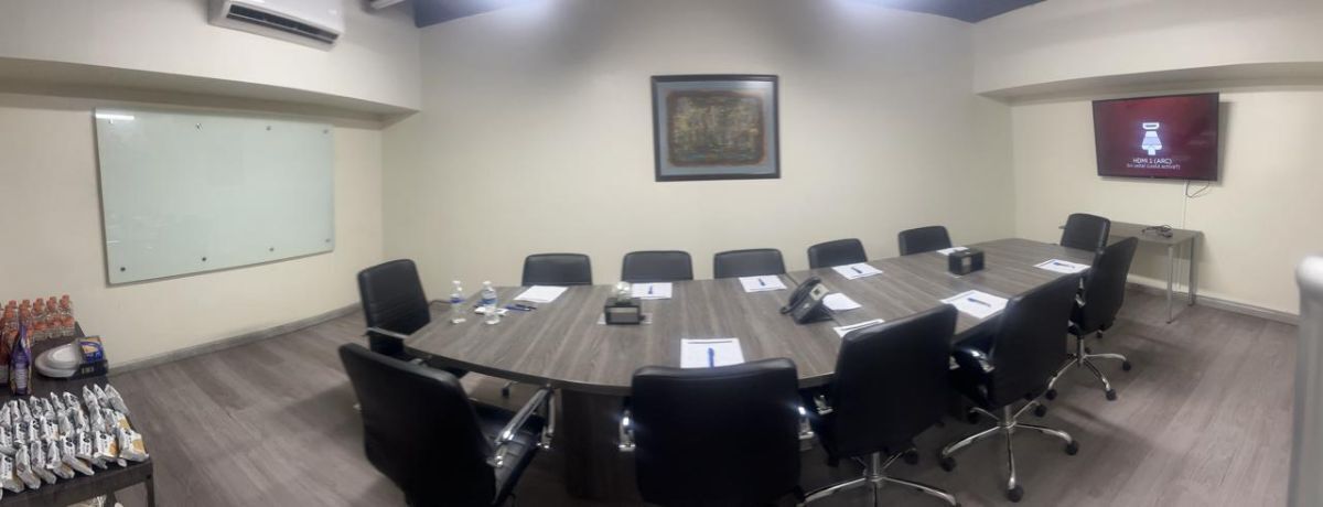 8 de 17: Sala Diamante (10-12 personas)