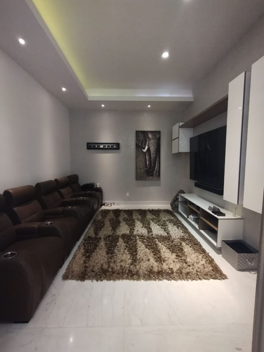 3 de 42: Excelente espacio para cuarto de tv